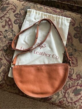 Lyons Leather Co. Honey Biggie Bee Crossbody